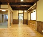 居間・食堂 床は杉浮造り仕上げ