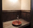 トイレカウンター 壁は西洋漆喰