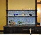 食器棚は当社オリジナル　水色のモザイクタイルが印象的です
