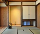 和室　炉を切っています