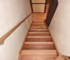 階段　杉浮造り仕上げ