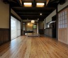 LDK 床杉浮造り仕上げ