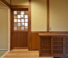 玄関ホール　靴箱・ガラス戸は当社オリジナル