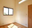 子供部屋A　床は杉浮造り仕上げ