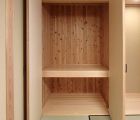 建具内部は全て無垢板仕上げ